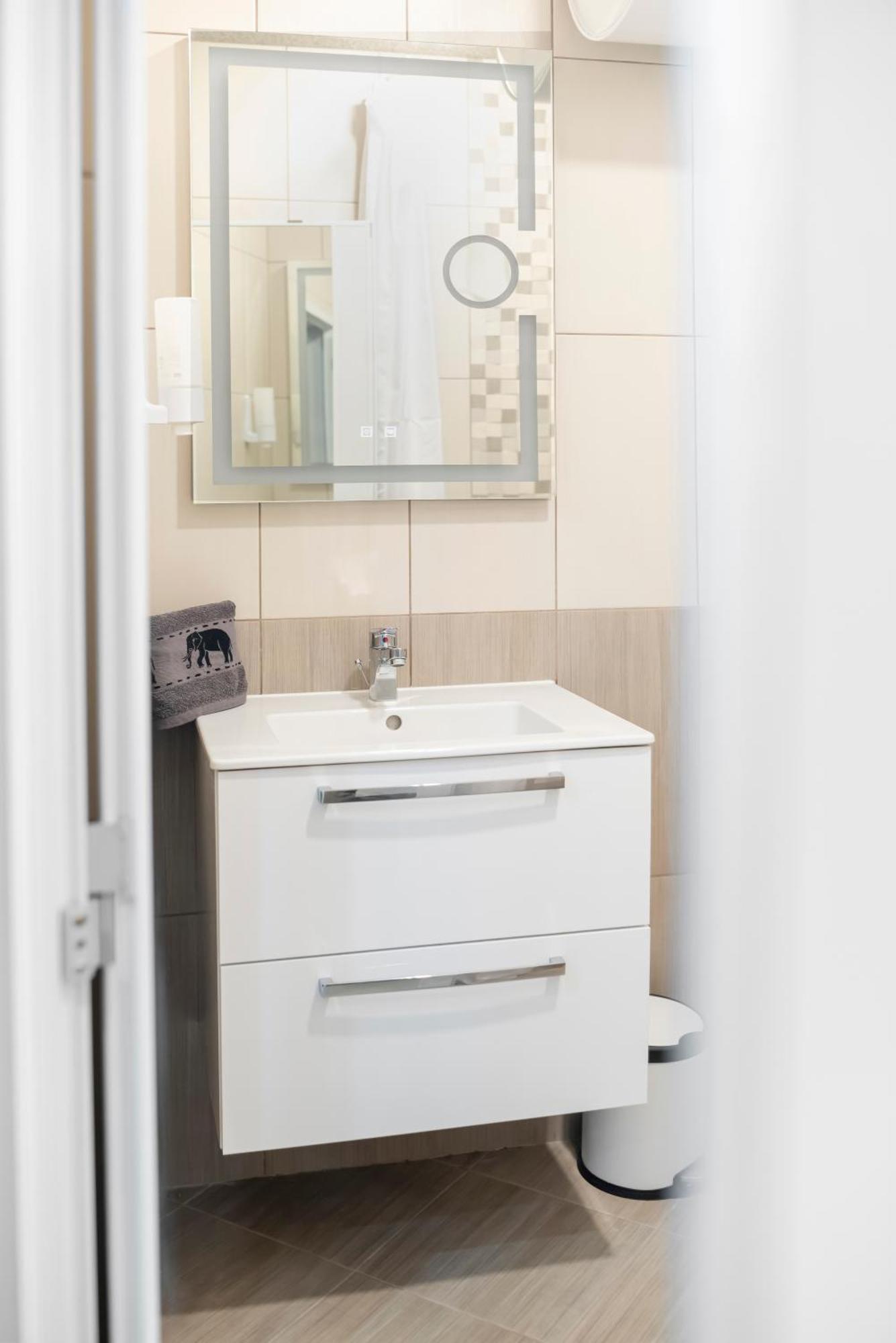 Mdm Apartment City Center Felicita Deluxe 鲁塞 外观 照片