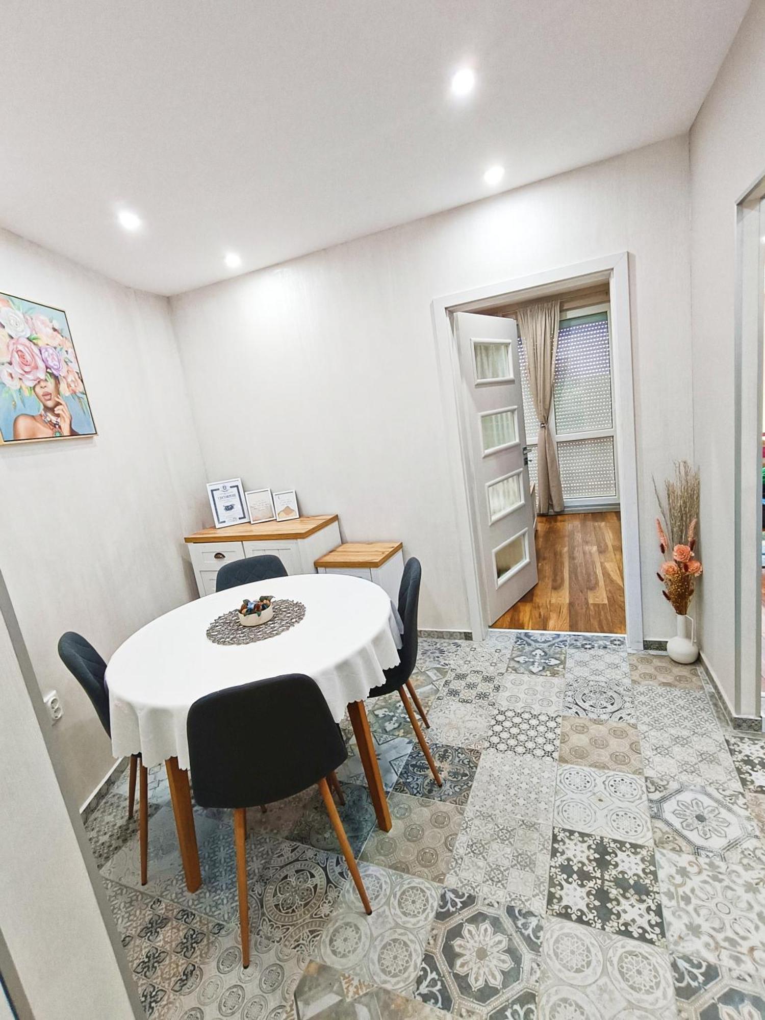 Mdm Apartment City Center Felicita Deluxe 鲁塞 外观 照片